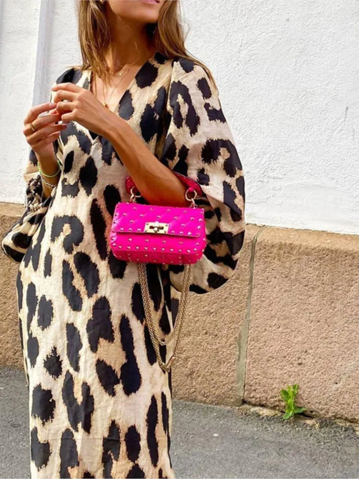 Femi | Lösa klänningar i leopard